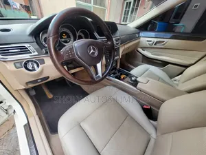Mercedes-Benz E350 Base 4Matic Sedan AWD (3.5L 6cyl 7A) 2013 White