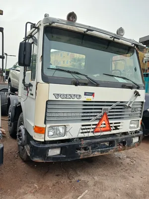 Foreign Used Volvo Fl10 Truck and Chassis (12 Tyres)