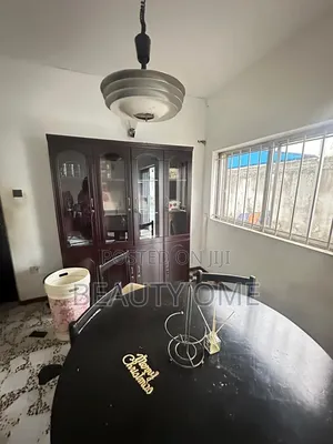 6bdrm Duplex in Adeniran Ogunsanya for rent