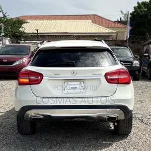 Mercedes-Benz GLA 250 2017 White