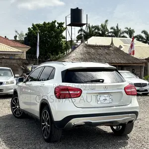 Mercedes-Benz GLA 250 2017 White