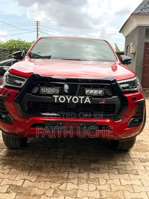 Toyota Hilux 2023 Red