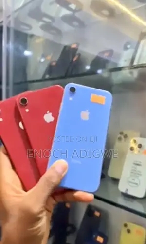Apple iPhone XR 64 GB Red