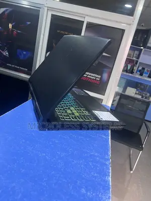 Laptop MSI Katana 15 40GB Intel Core i7 SSD 1T