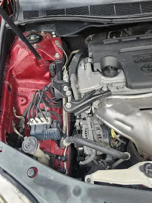 Toyota Camry SE 4dr Sedan (2.5L 4cyl 6A) 2015 Red