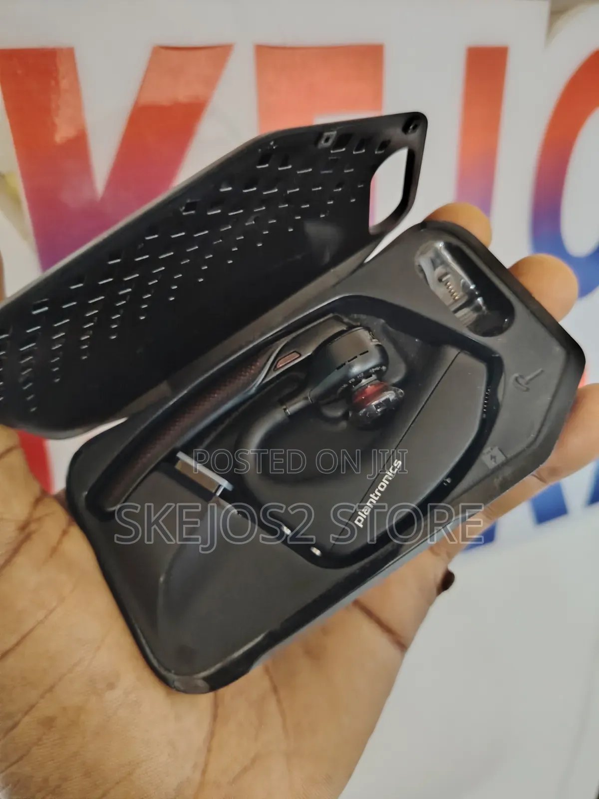 Plantronics Poly Voyager 5200 Wireless Headset