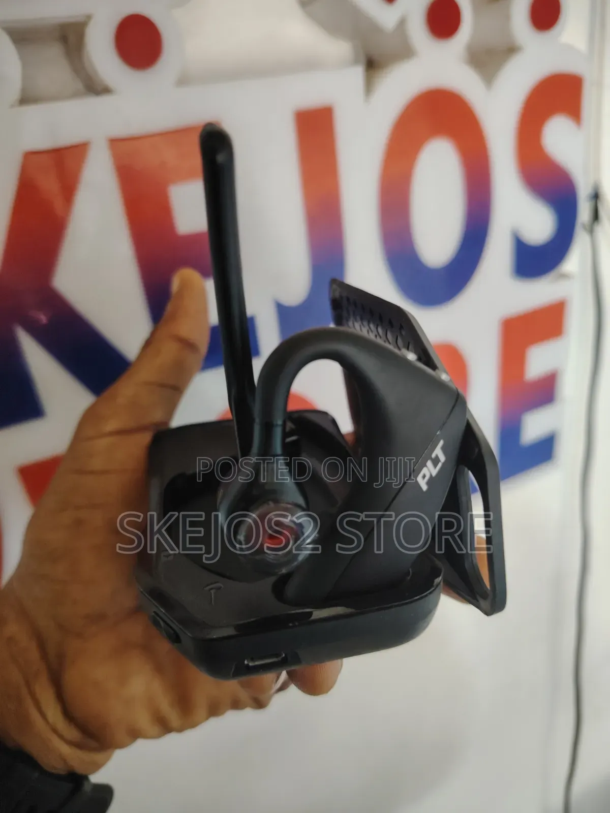 Plantronics Poly Voyager 5200 Wireless Headset