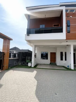 4bdrm Duplex in Ikota for sale