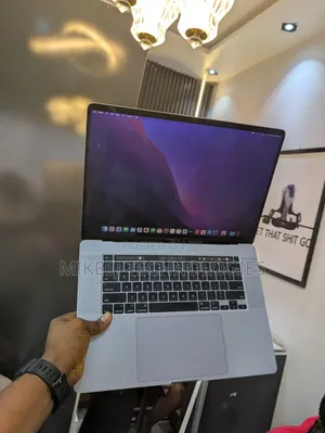 Laptop Apple MacBook Pro 2019 16GB Intel Core i9 SSD 1T