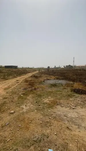200 SQM Plot of Land With a 4 Bed Terrace With a Study Room Prototype
