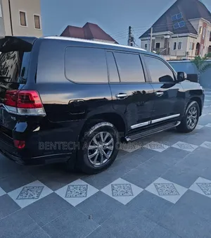 Toyota Land Cruiser 4.0 V6 GXR 2019 Black