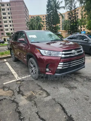 Toyota Highlander XLE V6 4x4 (3.5L 6cyl 6A) 2016 Red