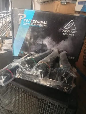 Behringa 4 in One Wireless Mic