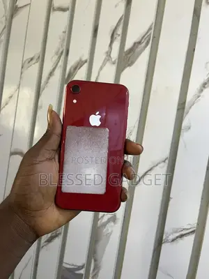 Apple iPhone XR 64 GB Red