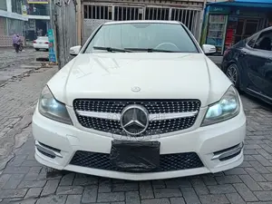 Mercedes-Benz C300 Sport 4Matic Sedan AWD (3.5L 6cyl 7A) 2013 White