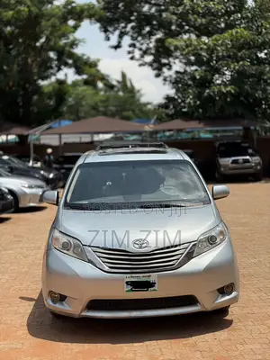 Toyota Sienna Limited 7 Passenger 2011 Gray