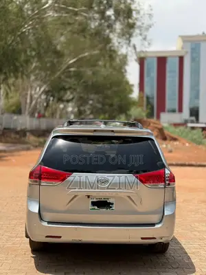 Toyota Sienna Limited 7 Passenger 2011 Gray
