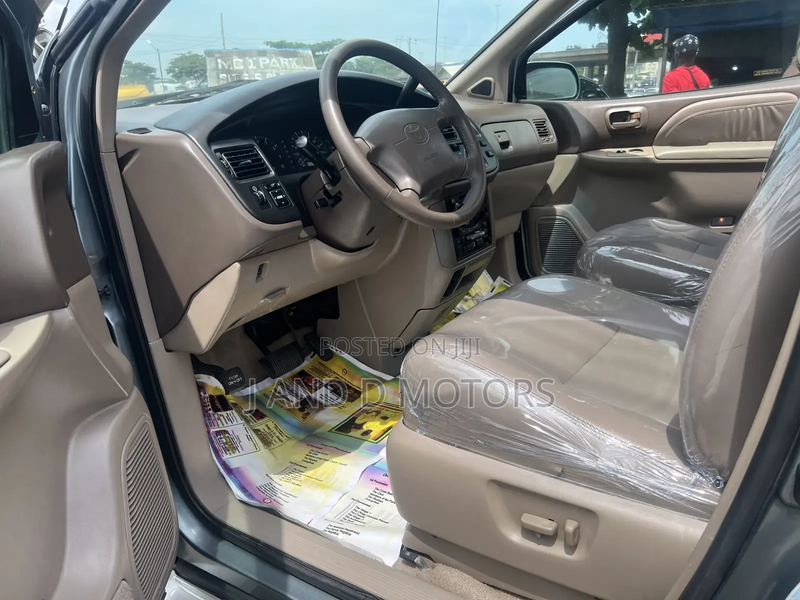 Toyota Sienna 2000 Gray