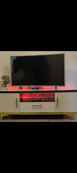43 Inches Curved Screen Polystar Tv With Tv Stand and Led Back Light