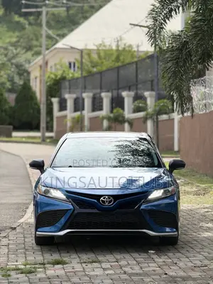Toyota Camry XSE (2.5L 4cyl 8A) 2019 Blue