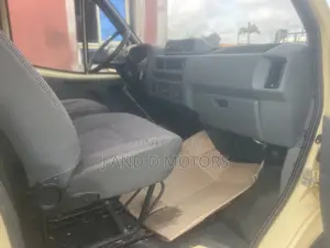 Ford Transit 2002 Gold