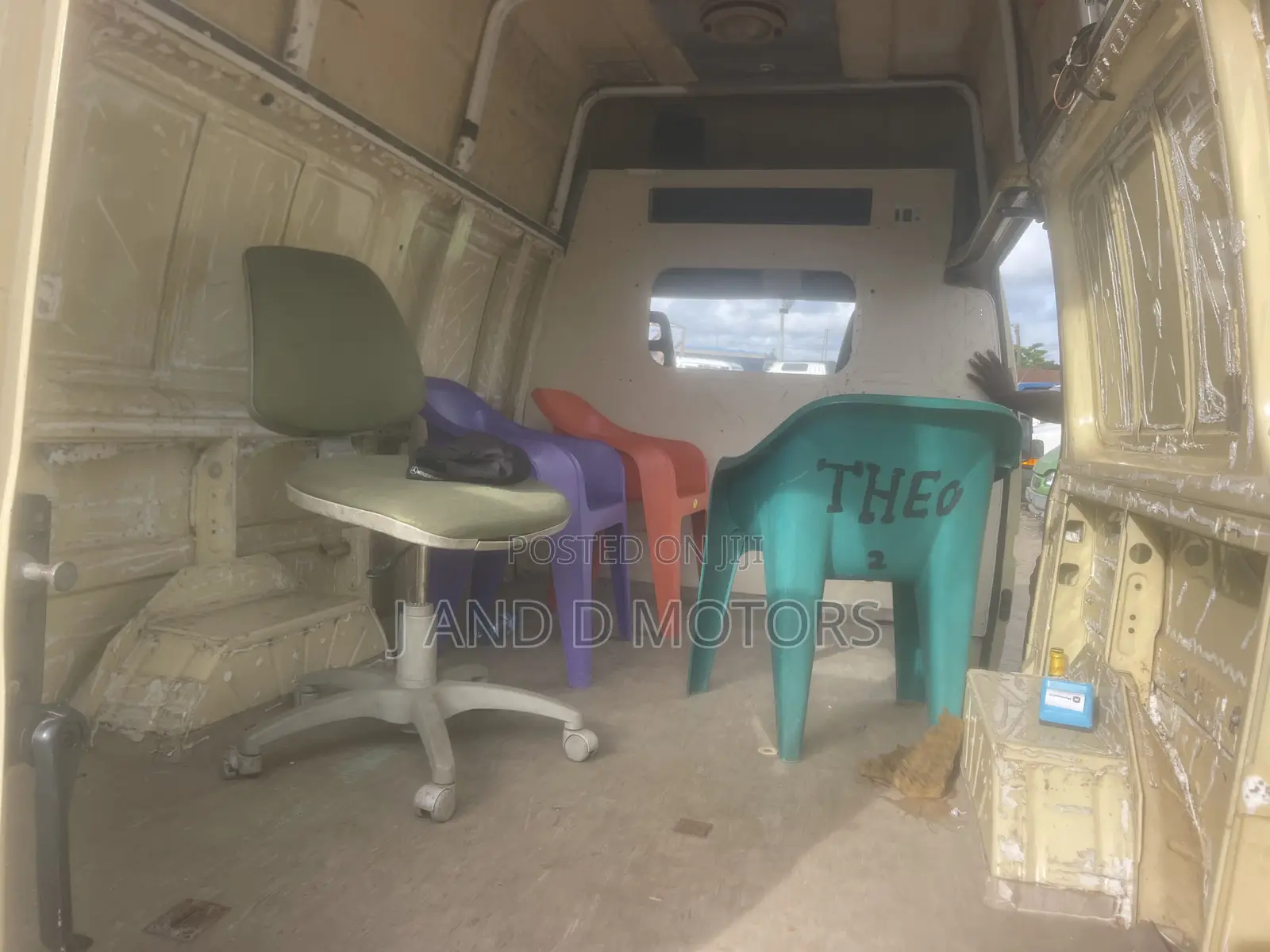 Ford Transit 2002 Gold