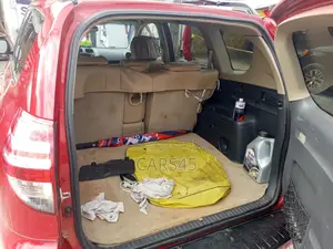 Toyota RAV4 2.5 4x4 2010 Red