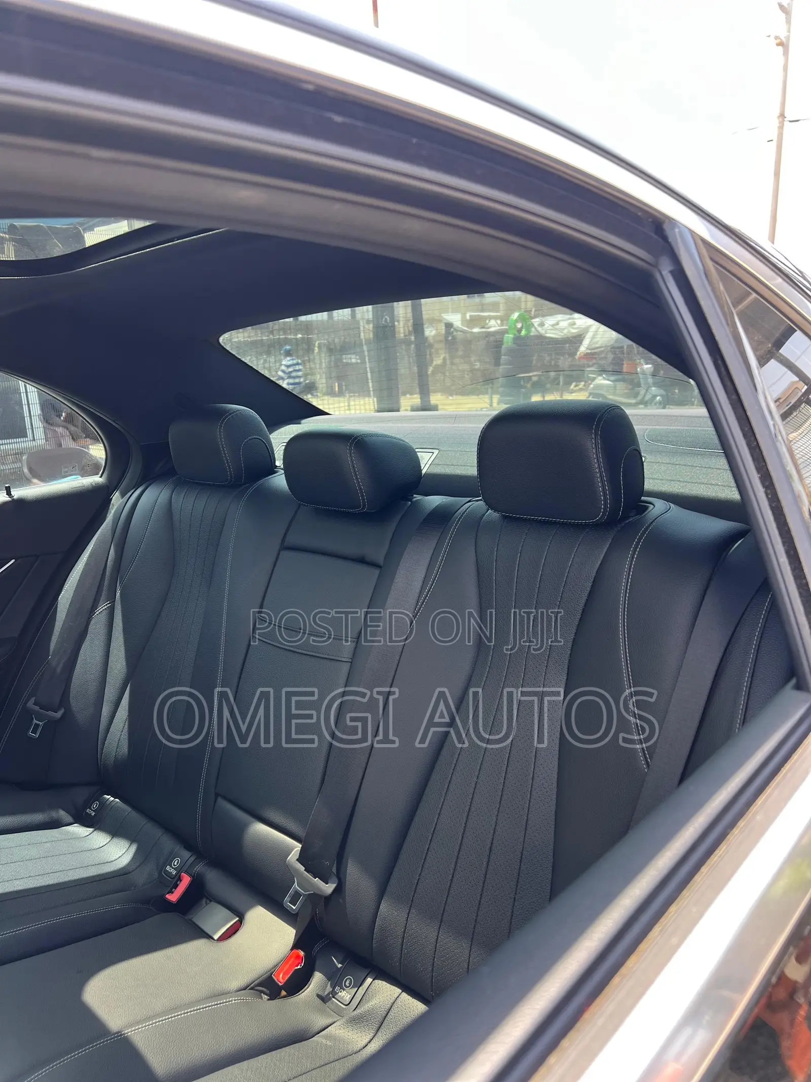 Mercedes-Benz E300 2018 Black