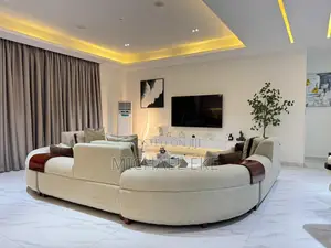 Luxury 2 Bedroom Apartment