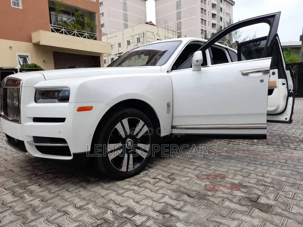 Rolls-Royce Cullinan Base 2019 White