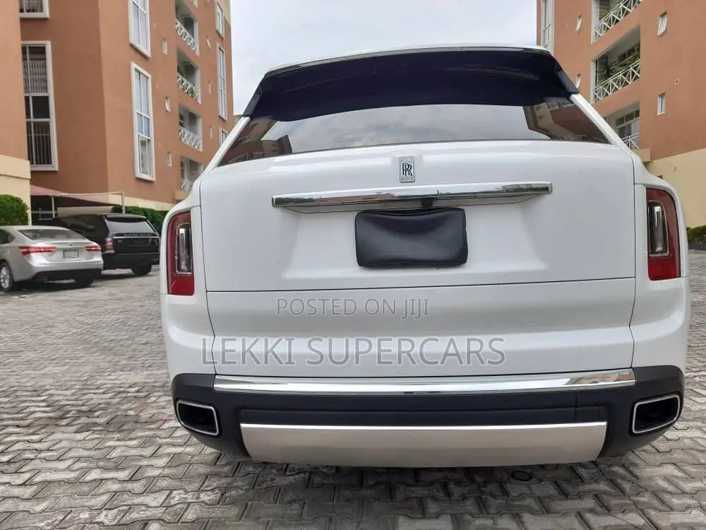 Rolls-Royce Cullinan Base 2019 White