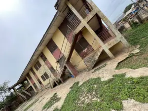 3bdrm Block of Flats in St James, Iwo Road for sale