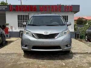 Toyota Sienna LE 8 Passenger 2011 Beige