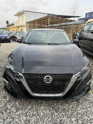 Nissan Altima 2022 Black