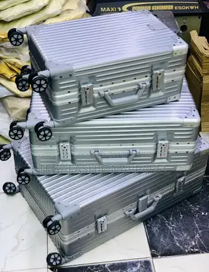 Luxury Travelling Luggage Set (Price for Each on Description)