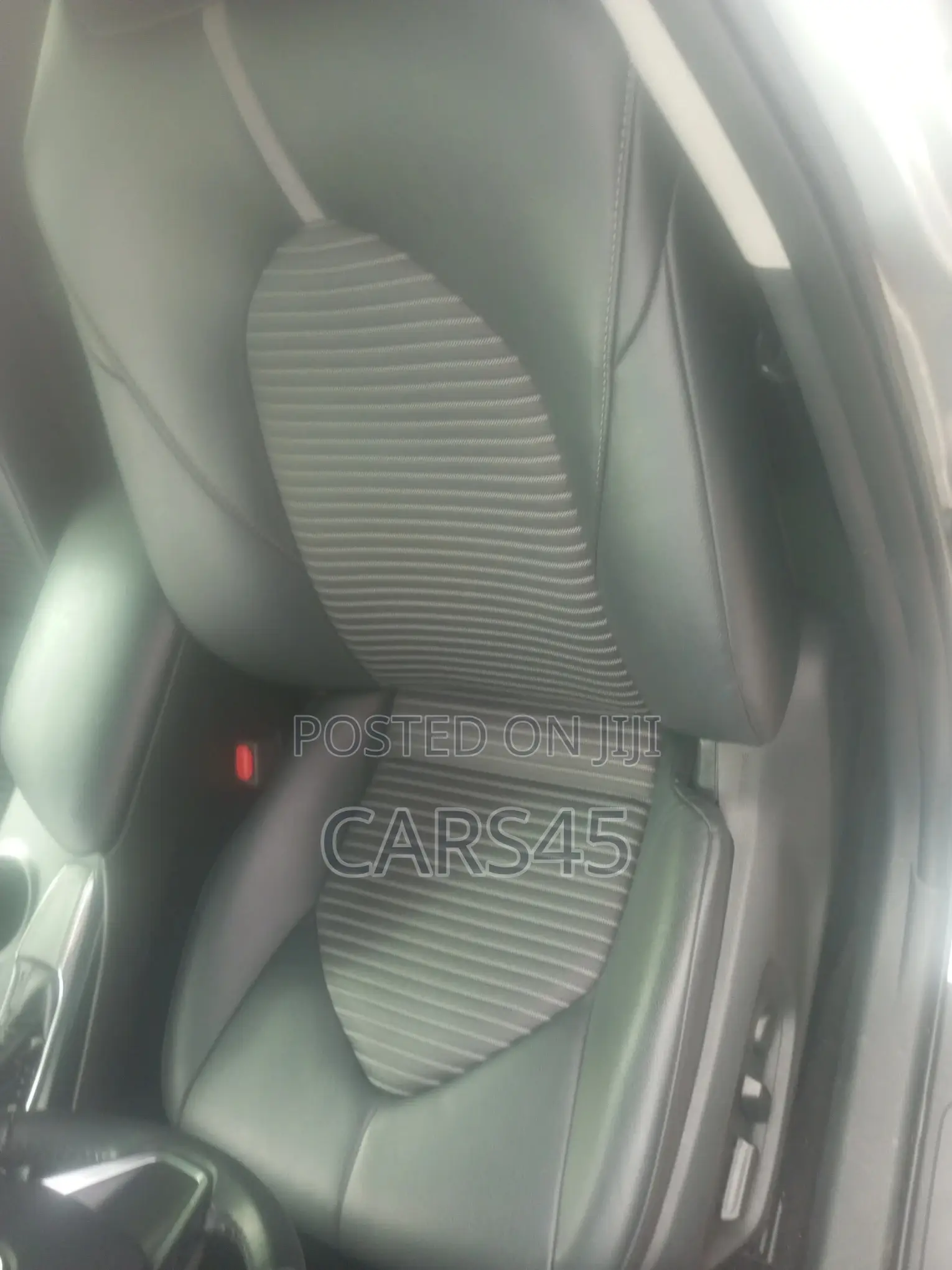 Toyota Camry 2018 Silver