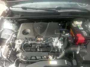 Toyota Camry 2018 Silver