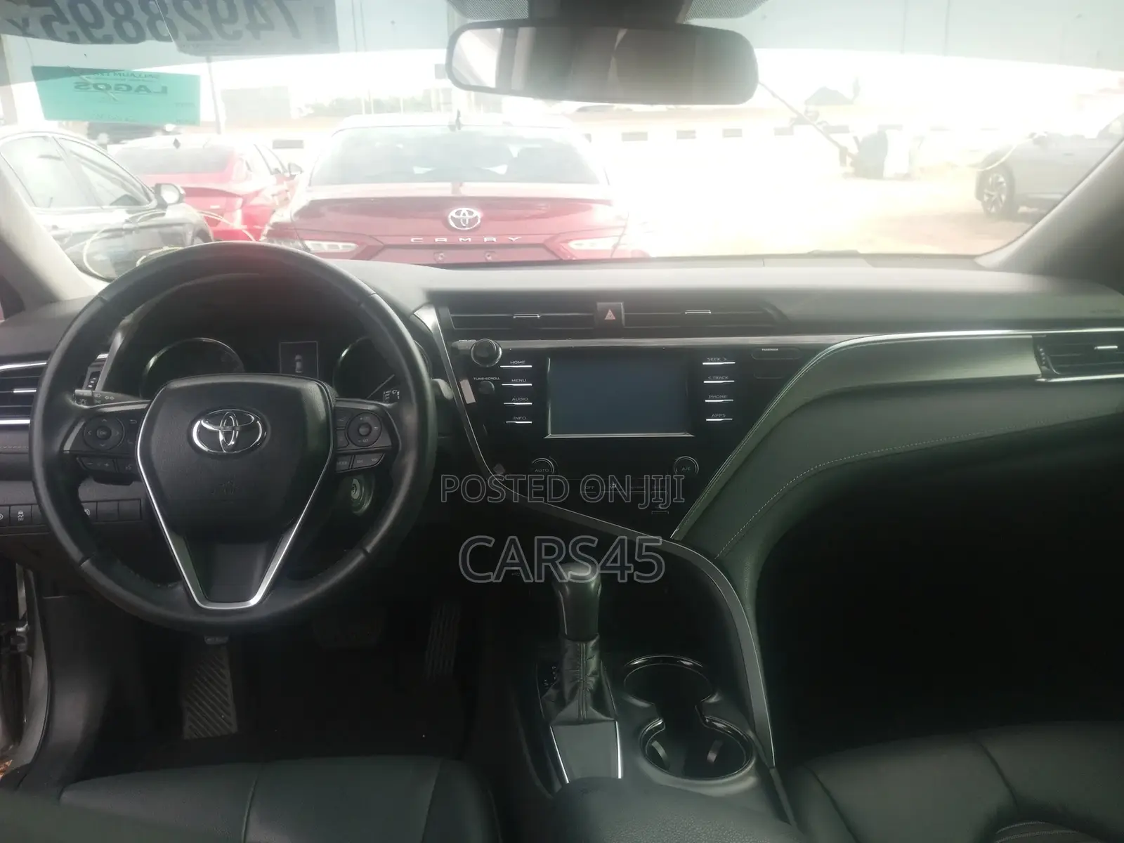 Toyota Camry 2018 Silver