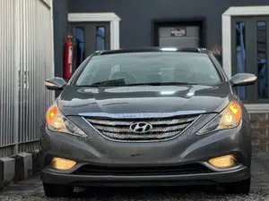 Hyundai Sonata Limited Sedan FWD (2.4L 4cyl 6A) 2013 Gray
