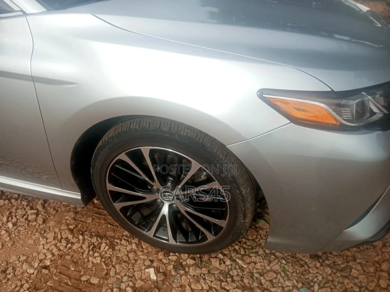 Toyota Camry 2018 Silver