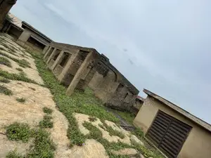 2bdrm Bungalow in Alalubosa, Alakia for sale