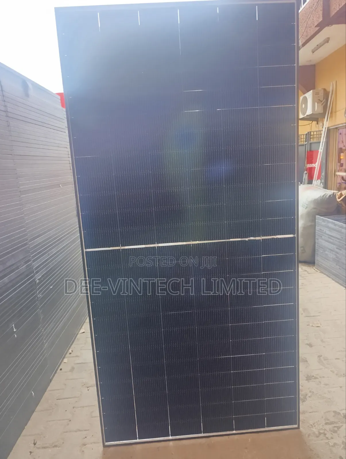 585watts 48v Solar Panel Mono Crystal