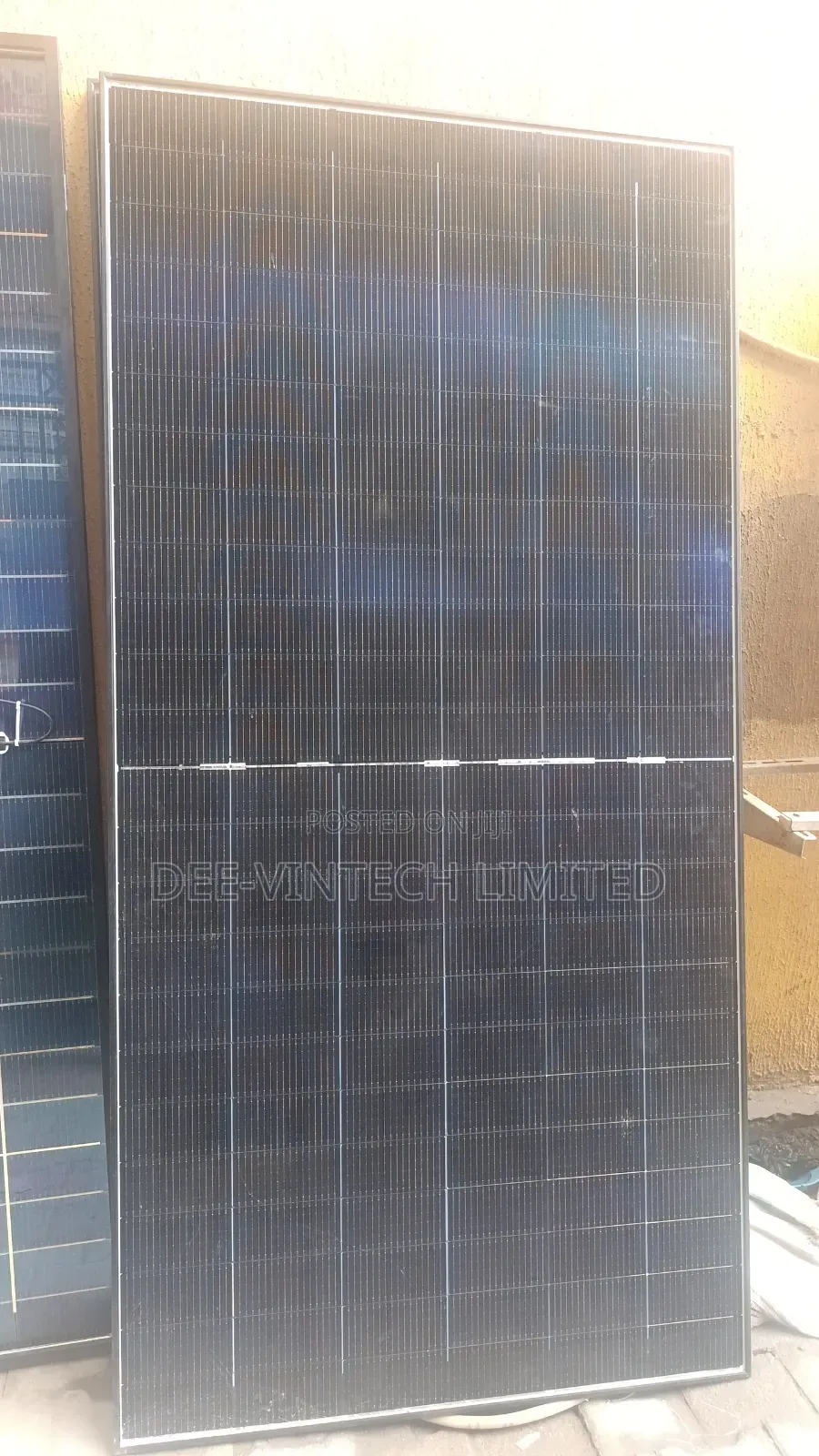585watts 48v Solar Panel Mono Crystal