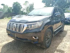 Toyota Land Cruiser 2010 Black