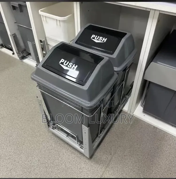 Kitchen Inbult Pull Out Waste Bin