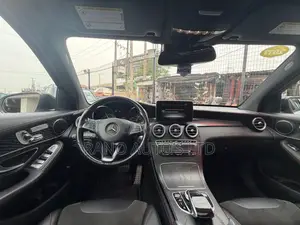 Mercedes-Benz GLC-Class 2017 White