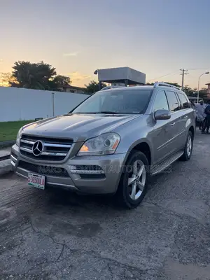 Mercedes-Benz GL-Class 2006 Gold