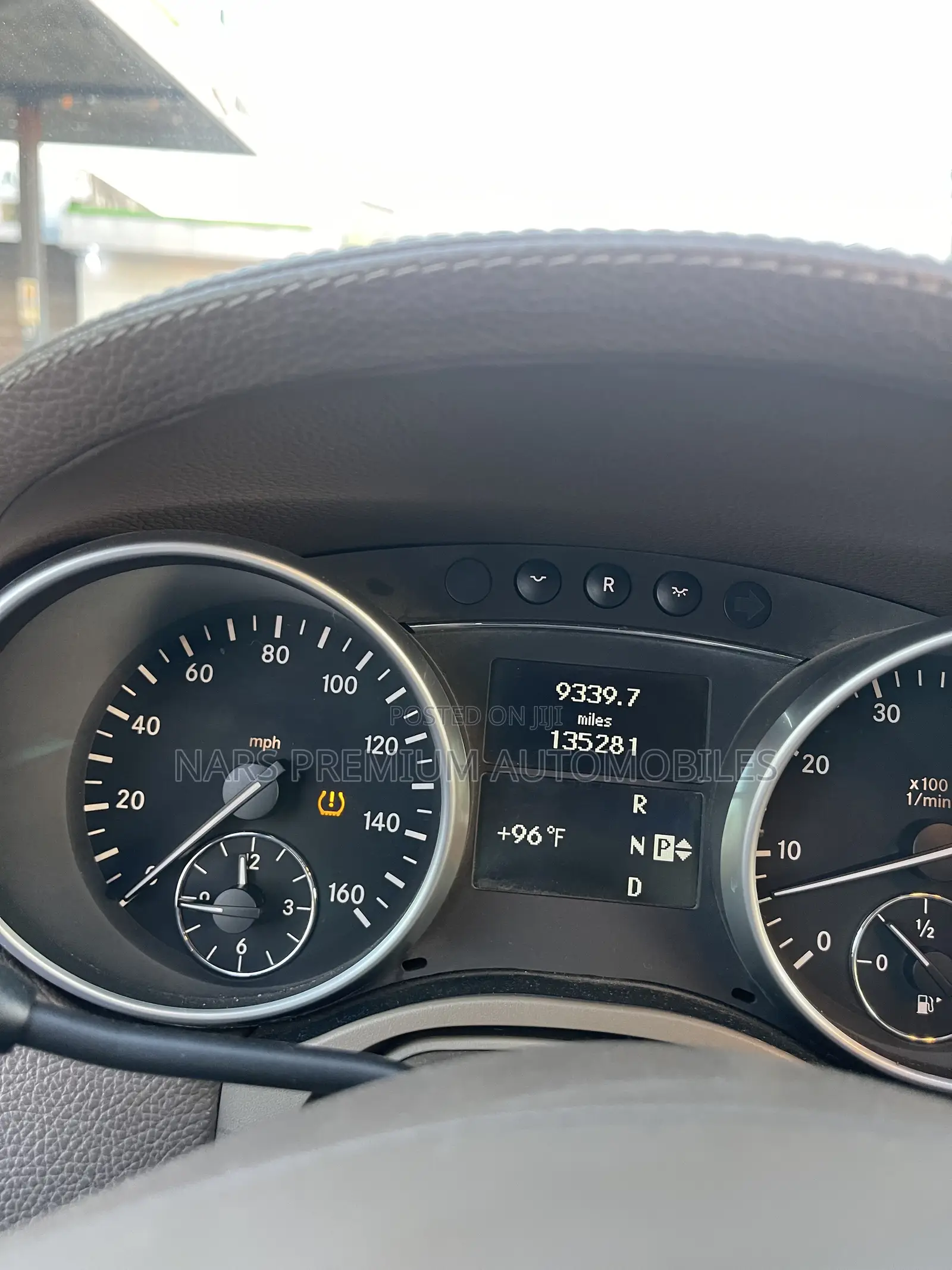 Mercedes-Benz GL-Class 2006 Gold