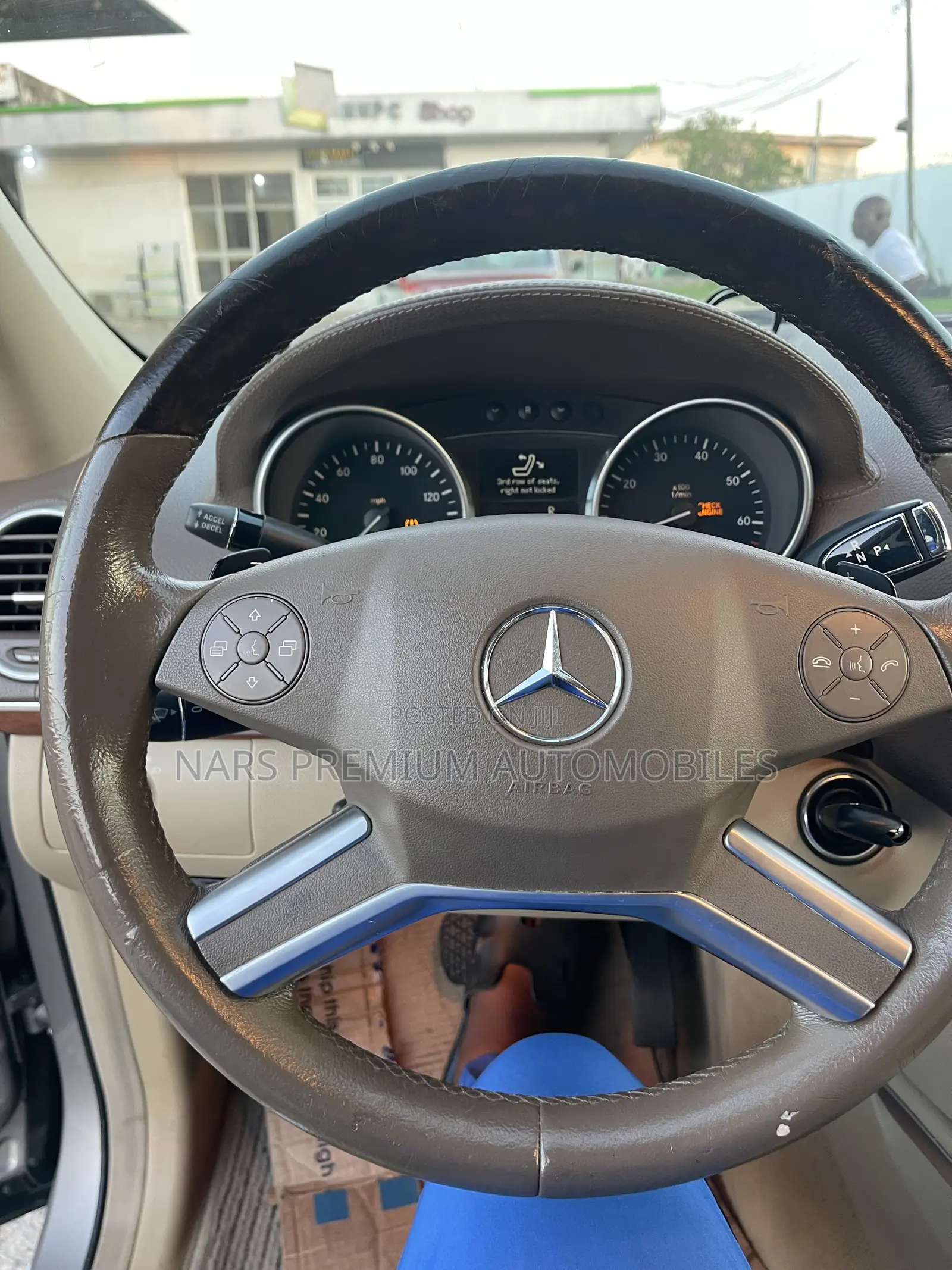 Mercedes-Benz GL-Class 2006 Gold