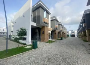 Furnished 3bdrm Apartment in Lekki Phase 1 for rent